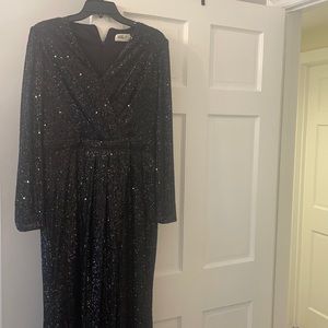 Beautiful dress tailored to size 12 fits from beautiful